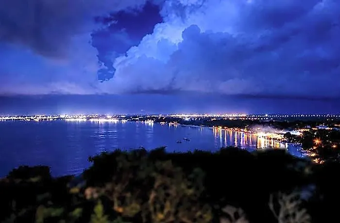 Del Cielo